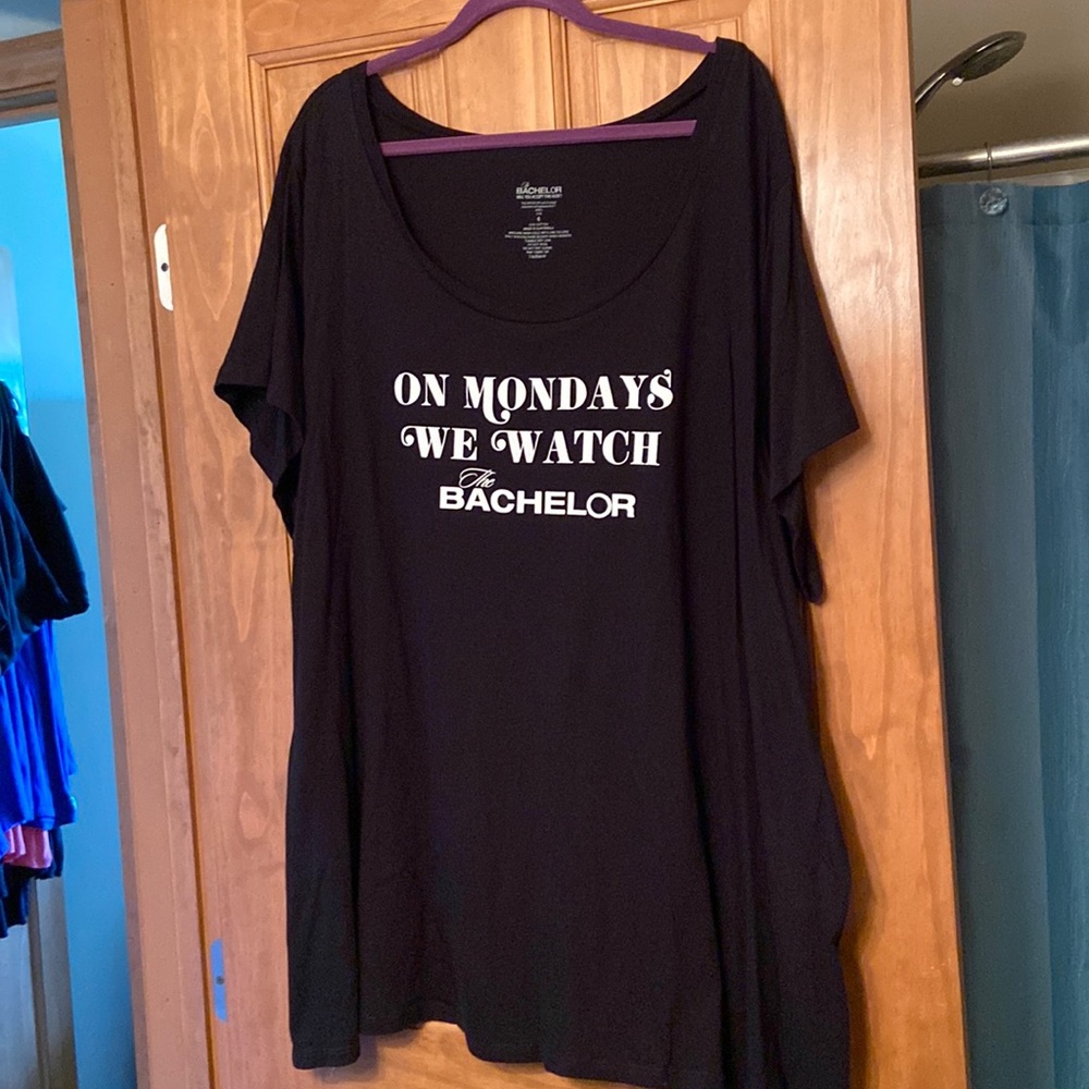 Torrid Batchelor tee size 6 🌹